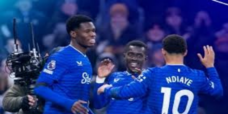 更衣室里的传承火炬- 九游娱乐