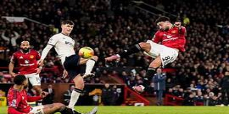 九游娱乐深度解析：伊加洛技术特点与战术适配性-九游娱乐